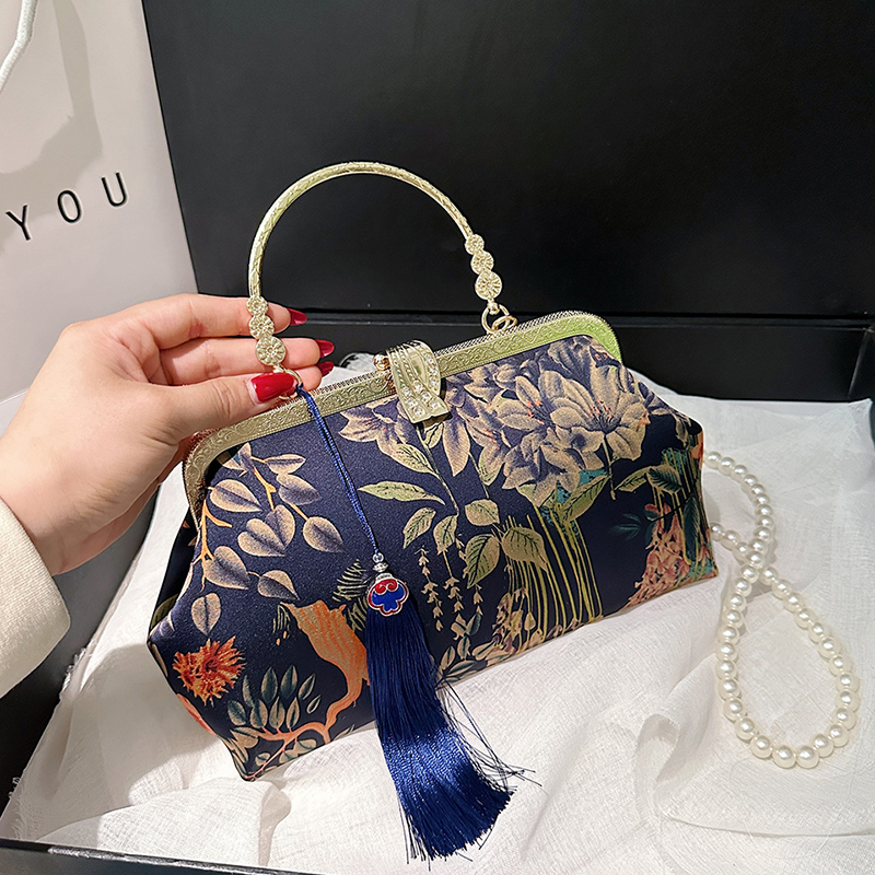 สไตล์ปักไหล่กระเป๋าผู้หญิงแฟชั - Embroidery Ideas For Bags บทวิจารณ์และราคา