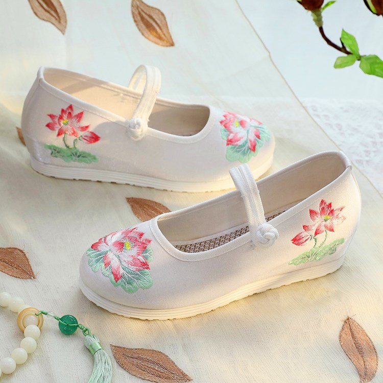 รองเท้าส้นเตารีดแบบแมรี่เจนปัก - Embroidery Yes บทวิจารณ์และราคา