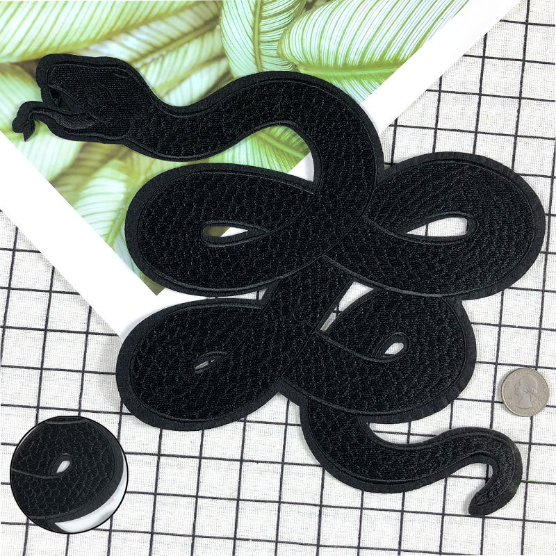 1 PC สีดํางูปัก Patch เหล็กบนแ - Embroidery Alpha บทวิจารณ์และราคา