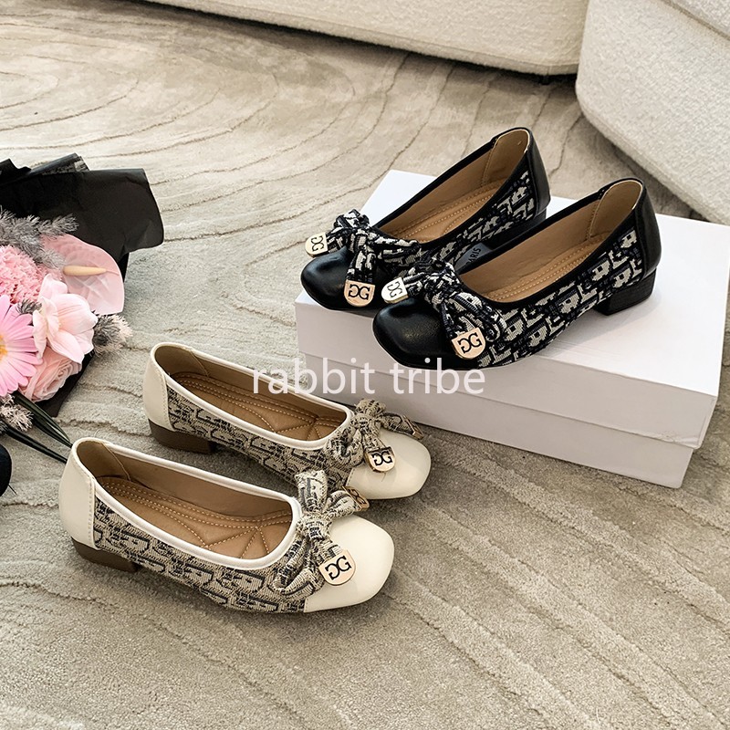 รองเท้าส้นเตี้ยแบบสวมสบายสไตล์ - Embroidery Yes บทวิจารณ์และราคา