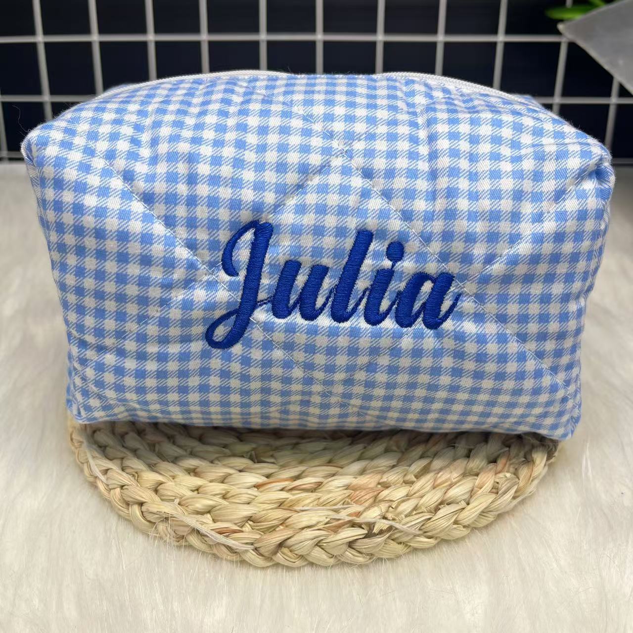 กระเป๋าเครื่องสําอางลายทางความ - Embroidery Name บทวิจารณ์และราคา